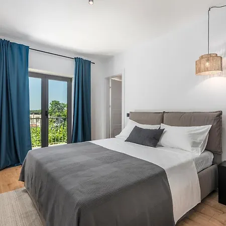 Willa Stunning 3 Bedroom With Pool Poreč