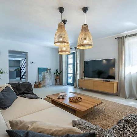 Stunning 3 Bedroom With Pool * Poreč